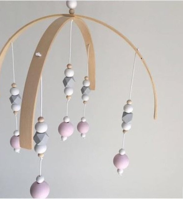 Mobile en bois avec perles en bois - les jeux en bois 