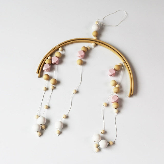 Mobile en bois avec perles en bois - les jeux en bois 