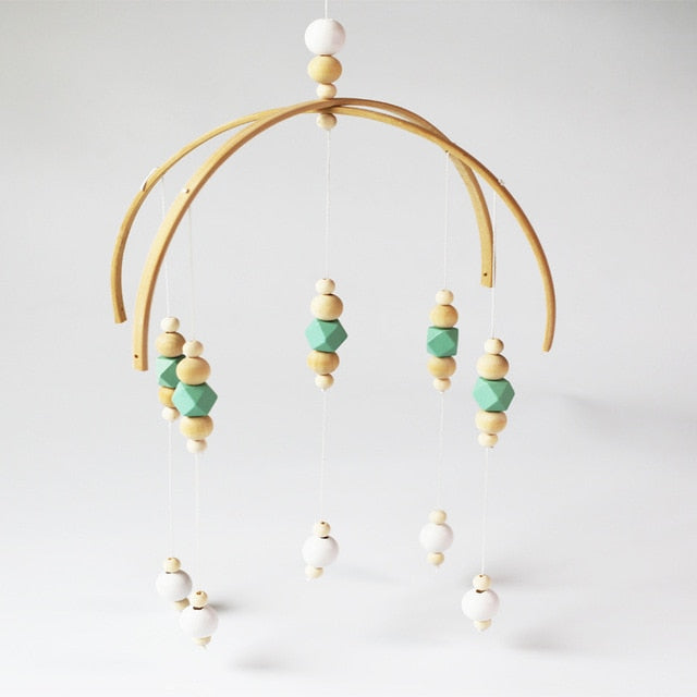 Mobile en bois avec perles en bois - les jeux en bois 